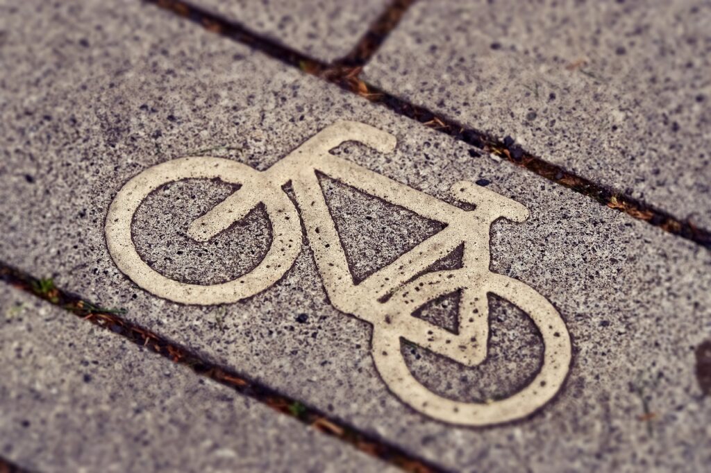 bicycle mark bicycle path 3444914 1280